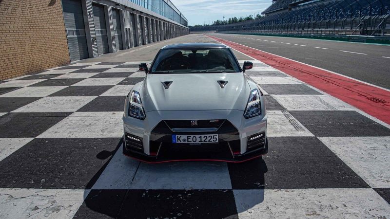 2020 Nissan GT-R NISMO inspired by its GT3 racing sibling